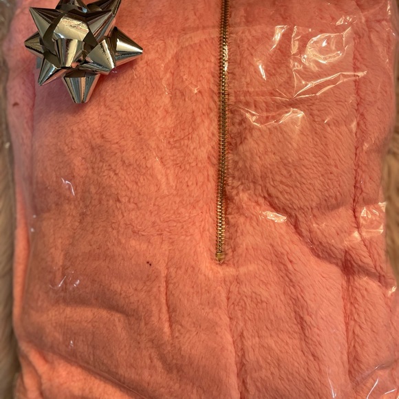 Fleecey Sherpa Ear Hooded Romper - new! ✨😍 - Picture 8 of 15